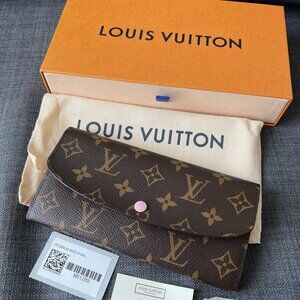 New in Box LV CUSTOMIZABLE Emilie Wallet for women